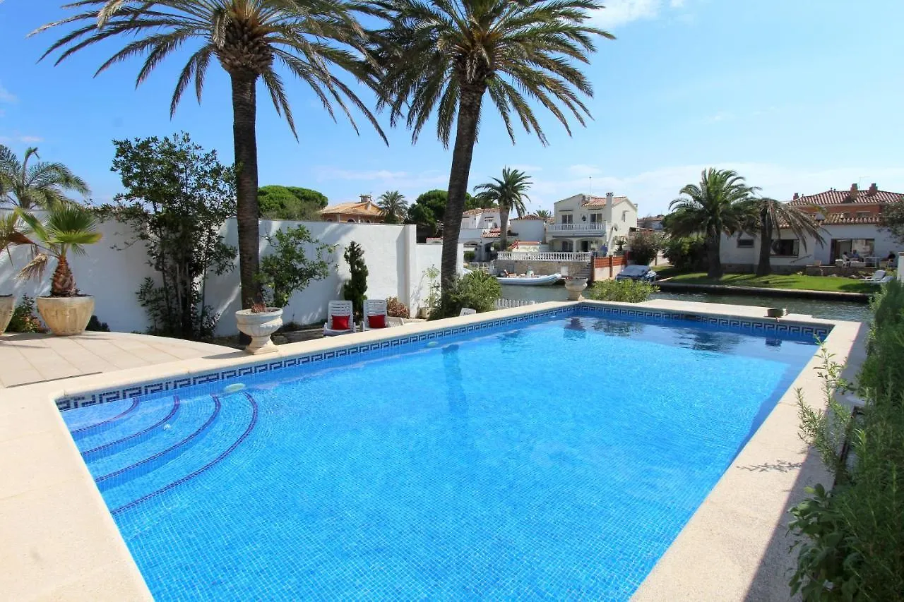 Leon Inmo Villa Carla - 12209 Empuriabrava Spain