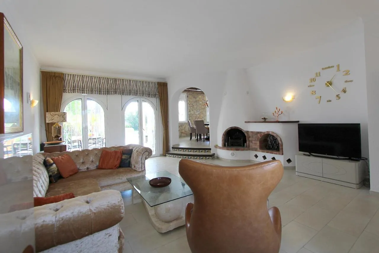 Leon Inmo Villa Carla - 12209 Empuriabrava Spain
