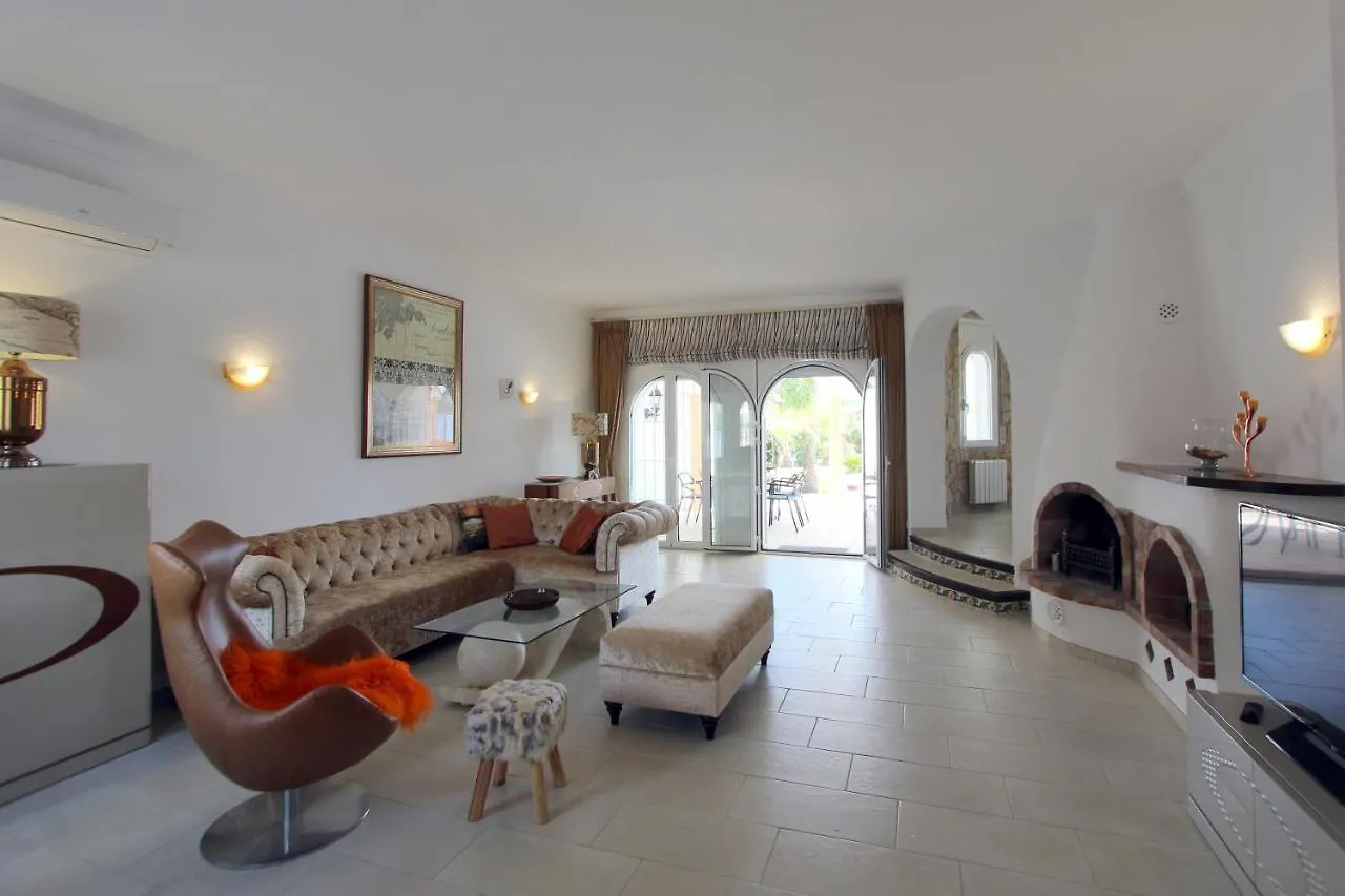 Leon Inmo Villa Carla - 12209 Empuriabrava Spanje