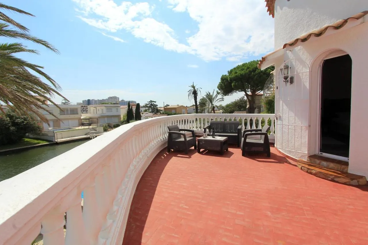 Leon Inmo Villa Carla - 12209 Empuriabrava