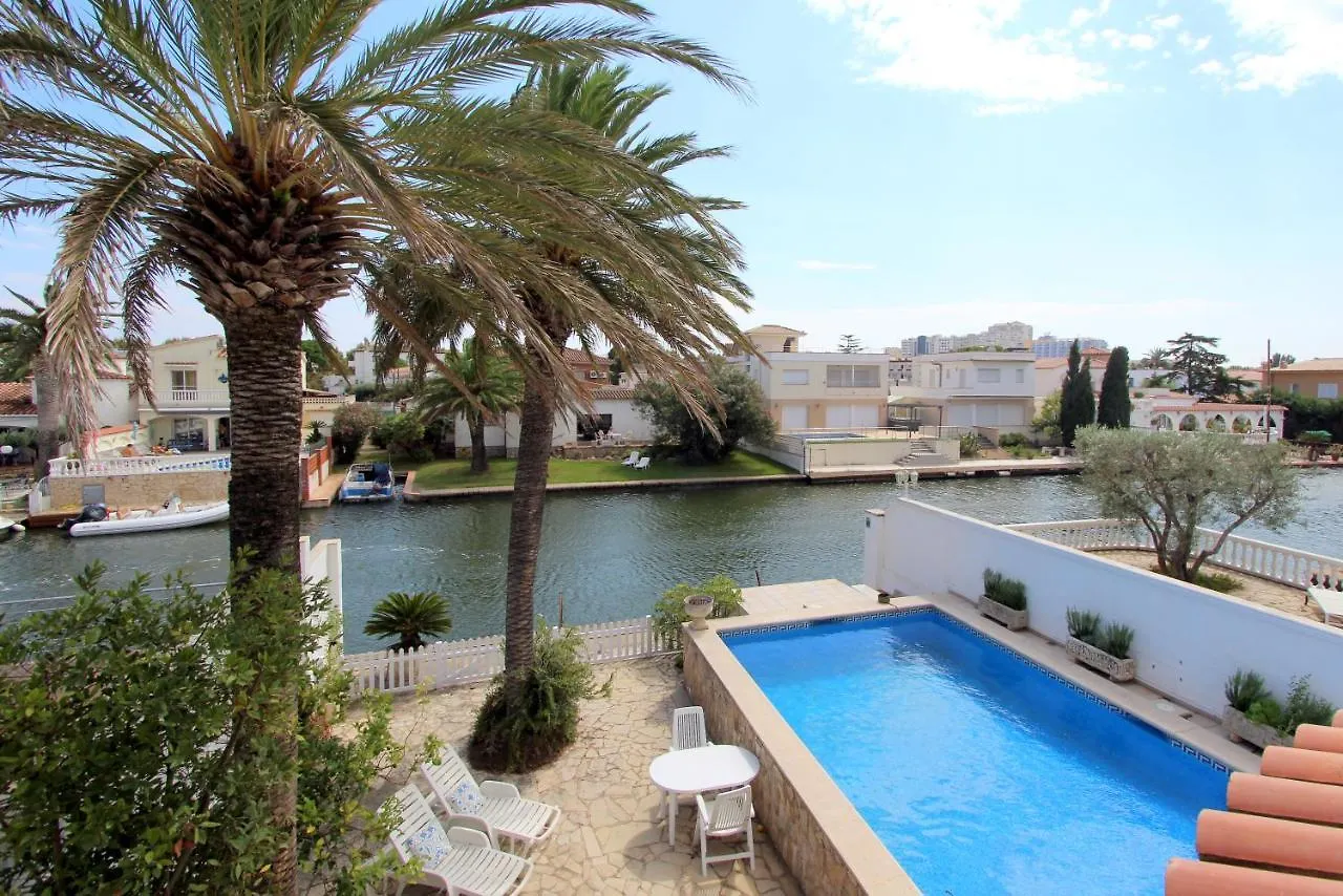 Leon Inmo Villa Carla - 12209 Empuriabrava